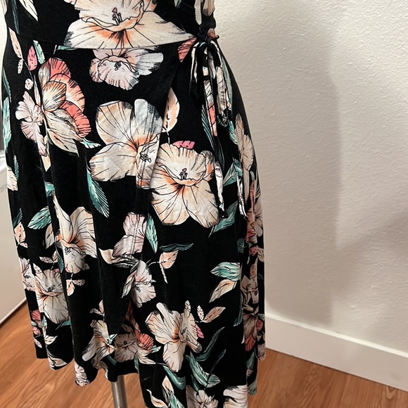 Decree Floral Wrap Dress Sz XS - Picture 3 of 5